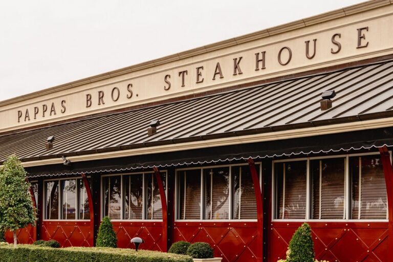 Pappas Bros. Steakhouse: The Secrets Behind Texas’ Top Steakhouse Brand