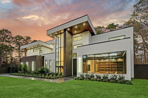 Stunning New Construction: Modern Masterpiece by Rau Development in Memorial Villages Priced at $5.495 Million