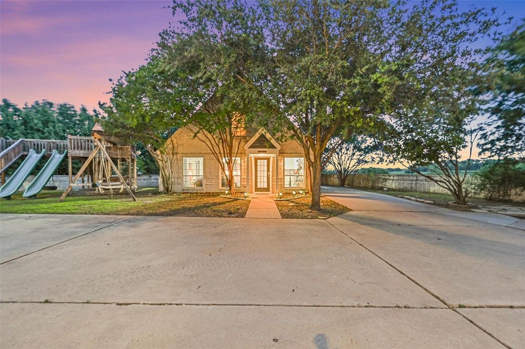 Unparalleled luxury living in rockwall estate listed for 2. 3 million 29