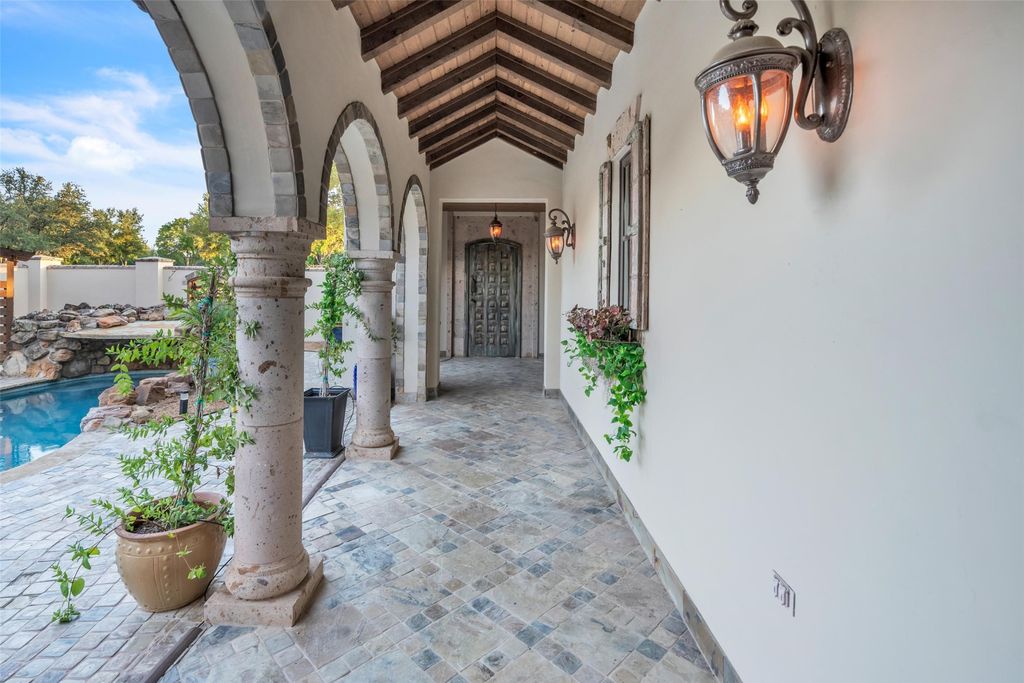 A taste of tuscany extraordinary 3. 395m horse property in exclusive texas community 16