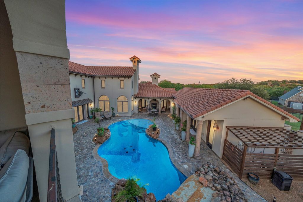 A taste of tuscany extraordinary 3. 395m horse property in exclusive texas community 26