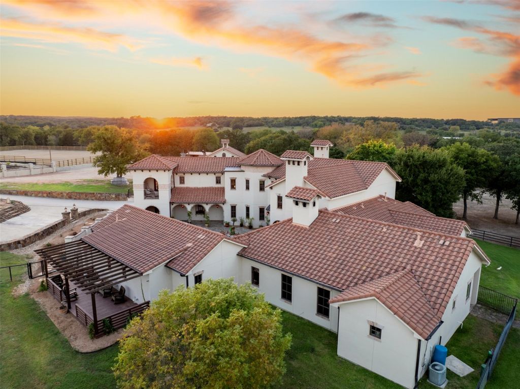 A taste of tuscany extraordinary 3. 395m horse property in exclusive texas community 3