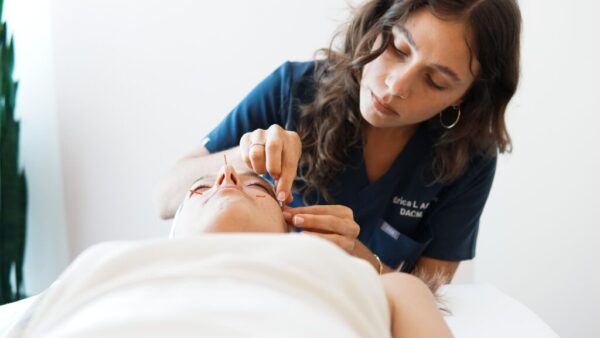 The Blend of Natural Therapies with Modern Beauty Treatments