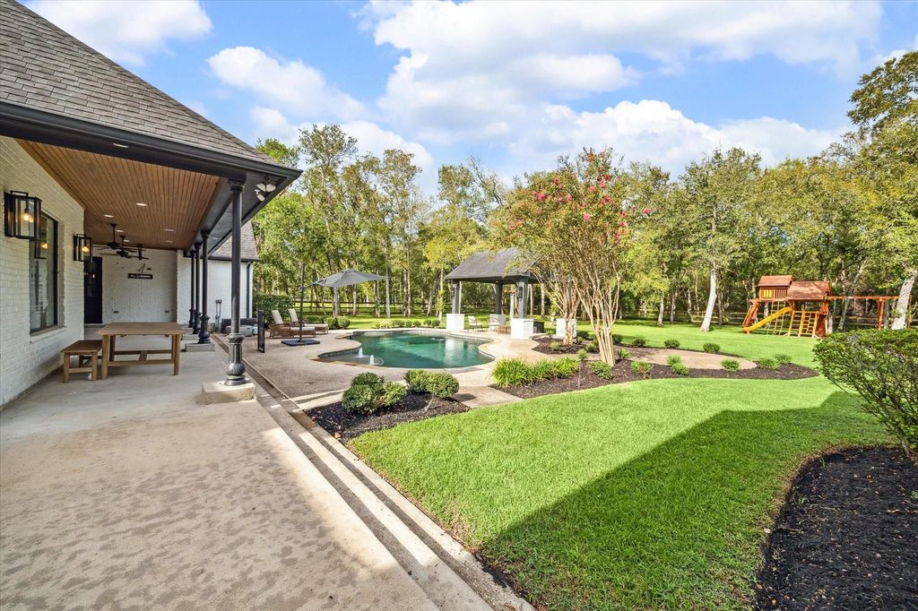 Entertainers dream gorgeous home in missouri city with open layout now on the market for 2. 2 million 39