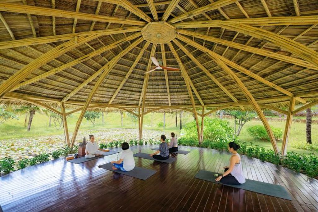 Fusion resort cam ranh yoga result