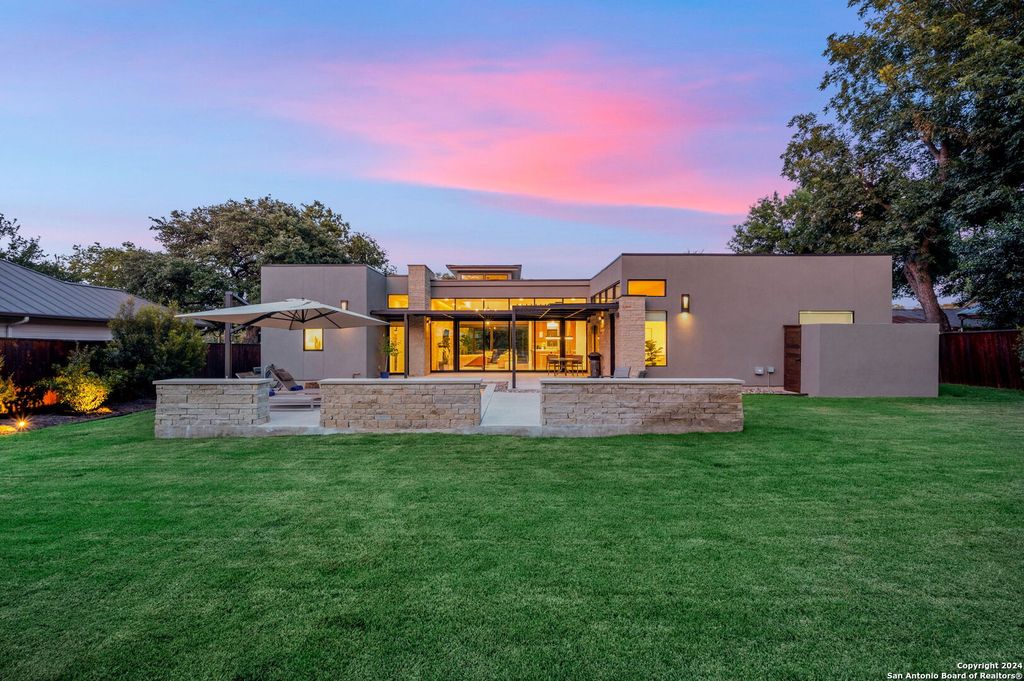 Refined elegance home with clean lines and luxurious finishes for 1. 79 million 41