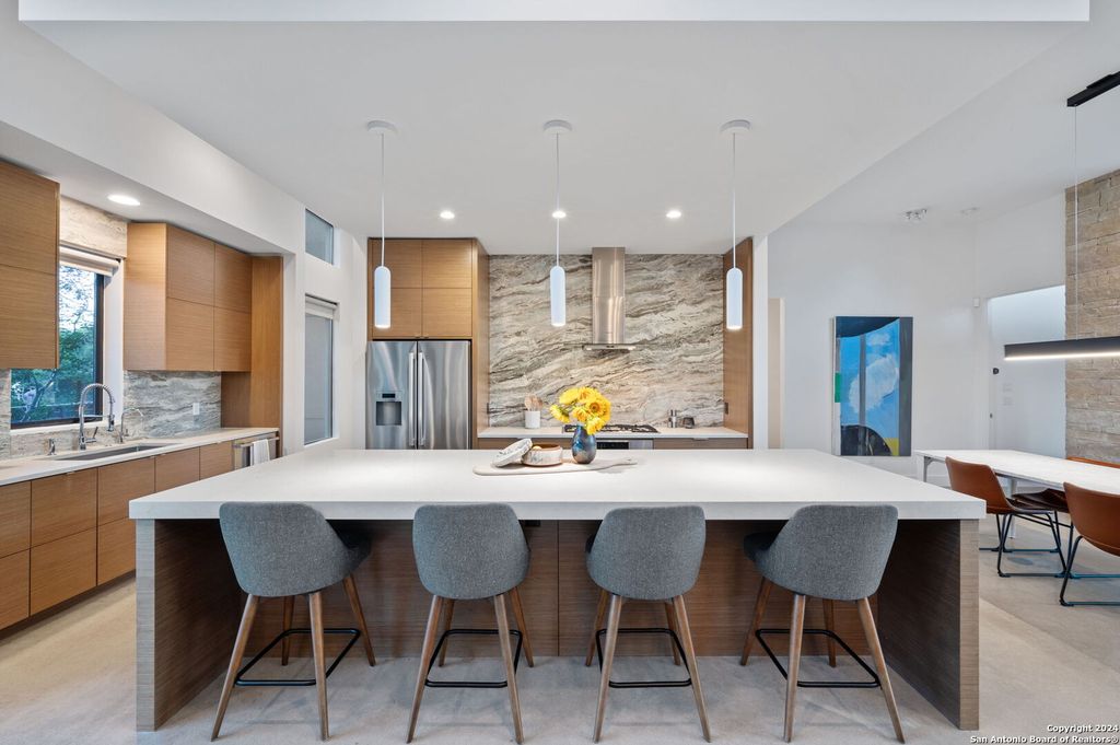 Refined elegance home with clean lines and luxurious finishes for 1. 79 million 8