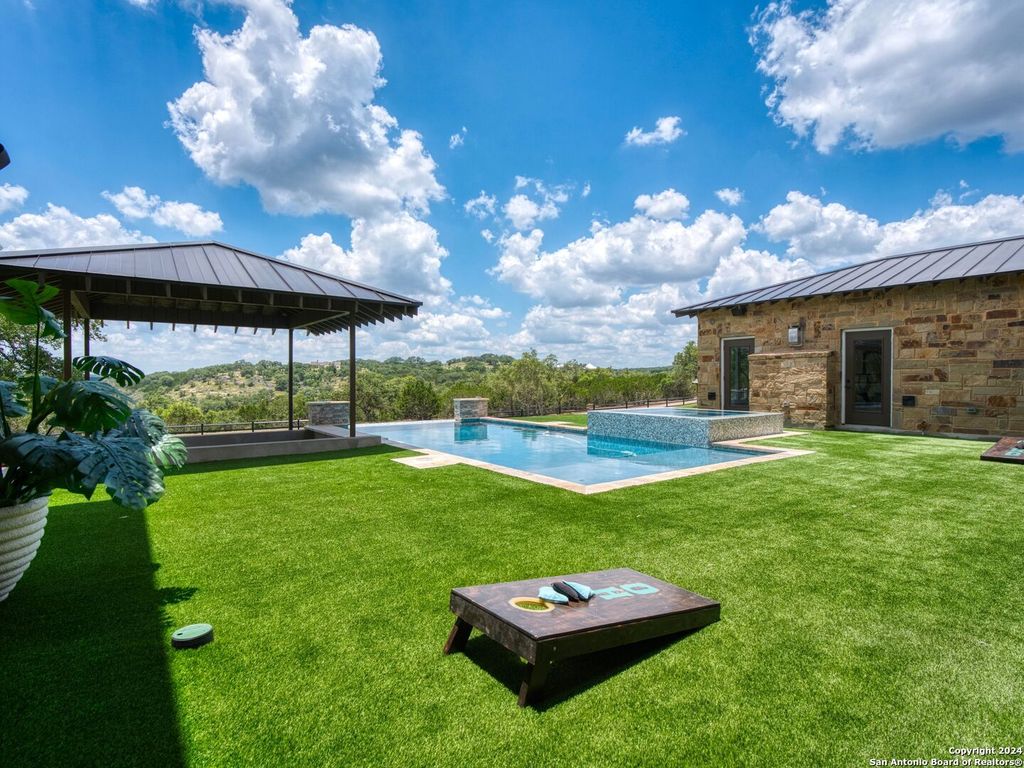 Scenic splendor expansive property with rolling hills and views for 4. 75 million 34