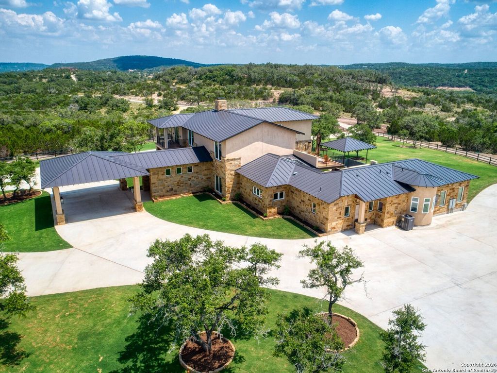 Scenic splendor expansive property with rolling hills and views for 4. 75 million 47