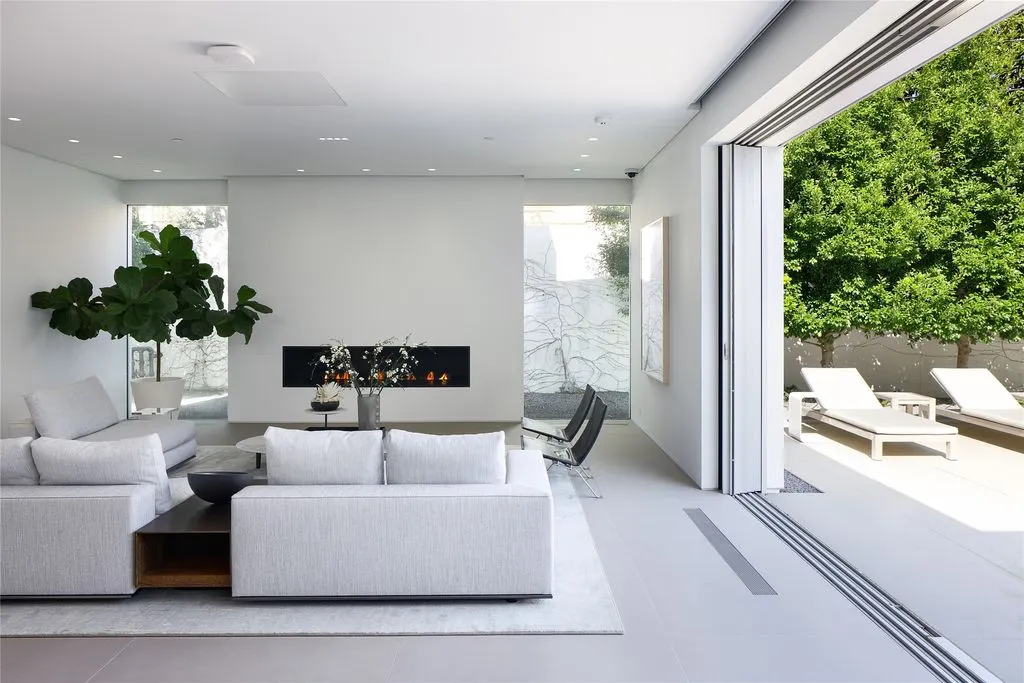 4208 beverly dr a contemporary marvel by lionel morrison hits the market for 10995000 9