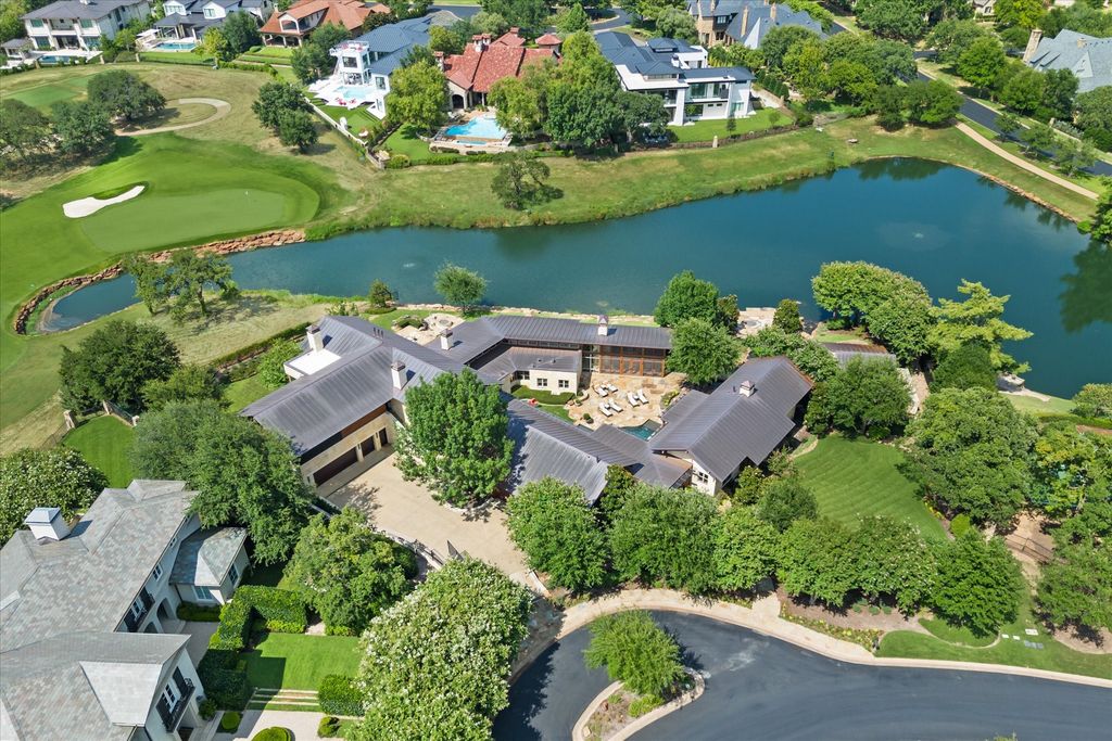 Spectacular gated vaquero estate by award winning lake flato listed for 9. 45 million 4