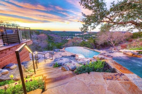 How to find the perfect villa for your family or group in Texas